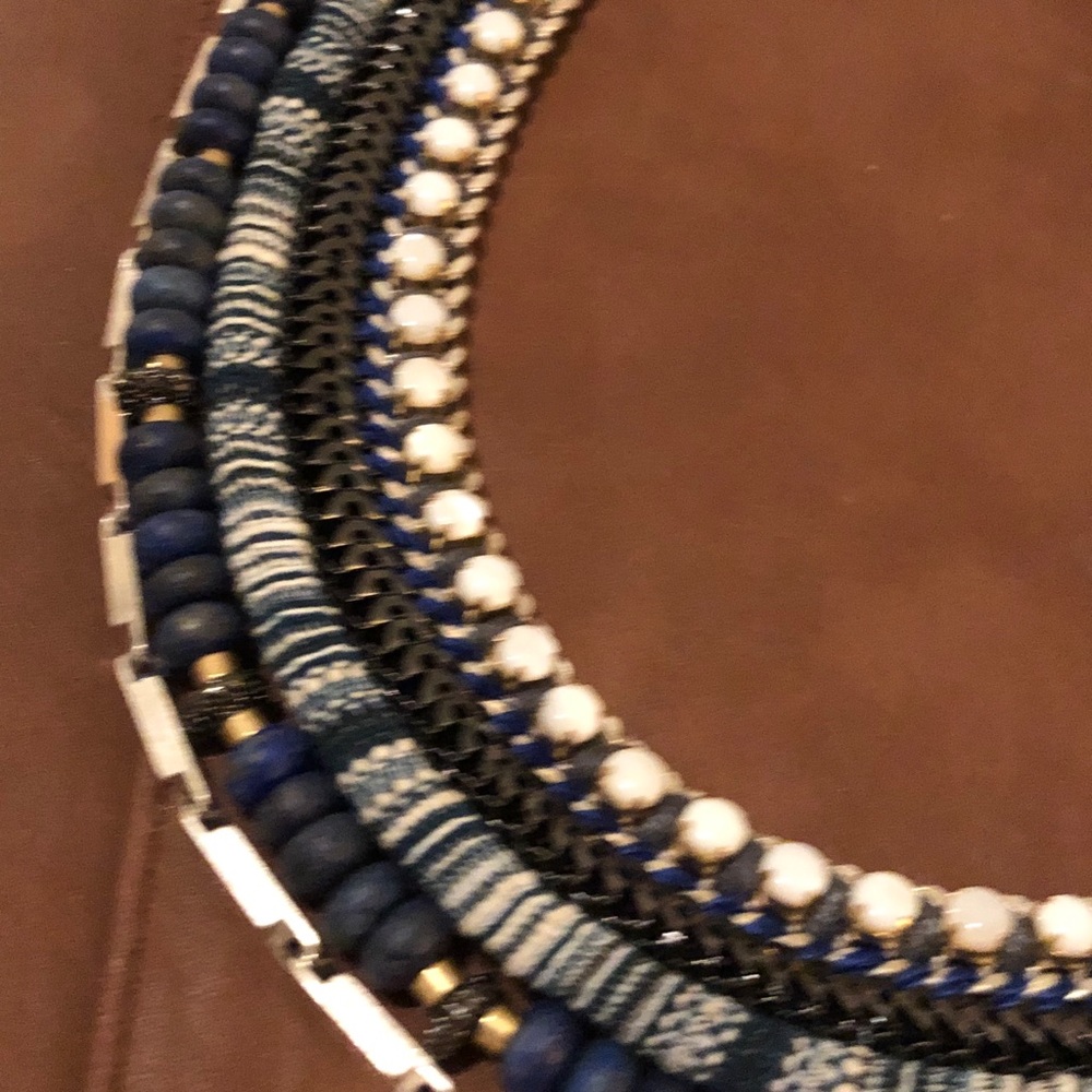 Two statement necklaces - Picture 2 of 14